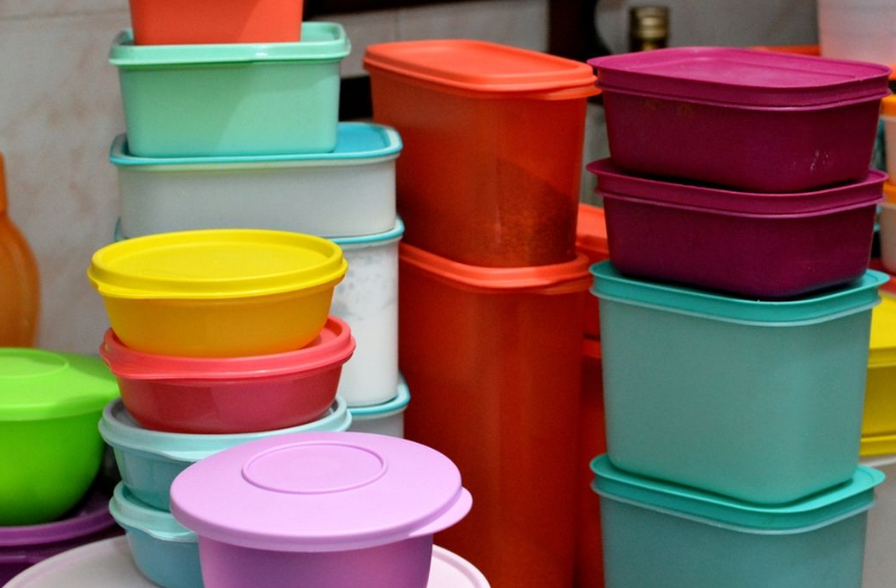 4 Perbedaan Tupperware dan Plastik Biasa