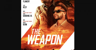 Sinopsis Film The Weapon (2023): Seorang Mesin Pembunuh yang Harus Selamatkan Pacarnya