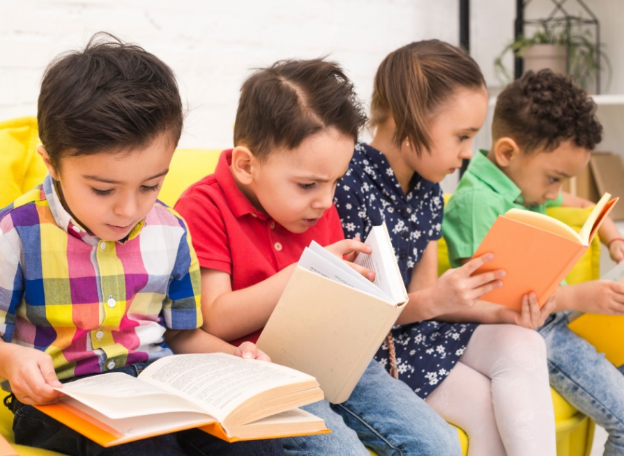 8 Tips Mengajarkan Anak Membaca yang Baik Dan Benar