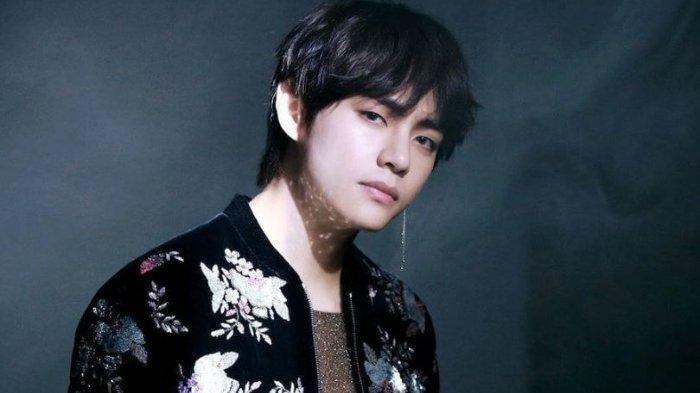 Foto Teaser V BTS 'Dynamite' Dirilis, Anting dan Kalungnya Langsung Ludes Terjual