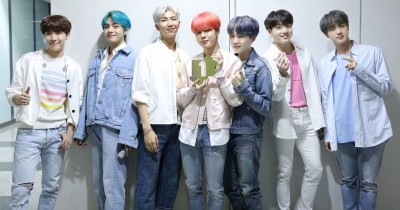 BTS Tanggal 28 Agustus Rilis Lagu Dynamite versi Tropical dan Poolside