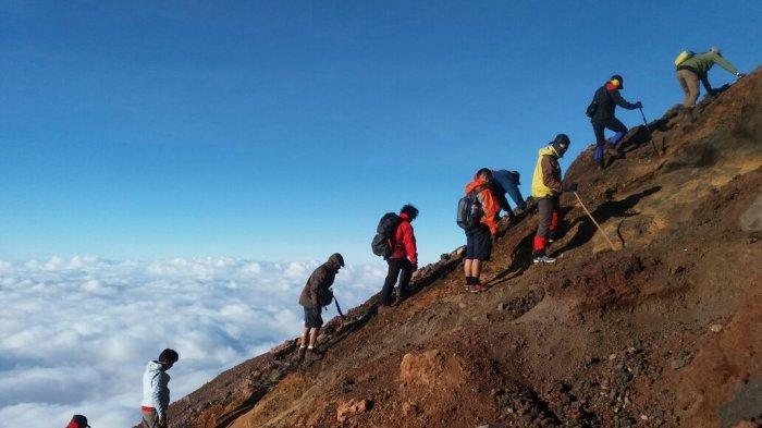 8 Fakta Pendaki Gunung Berada Dekat dengan Kematian