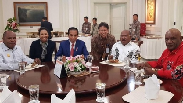 6 Fakta Rapat Terbatas Jokowi dan Menteri pakai Teknologi Teleconference