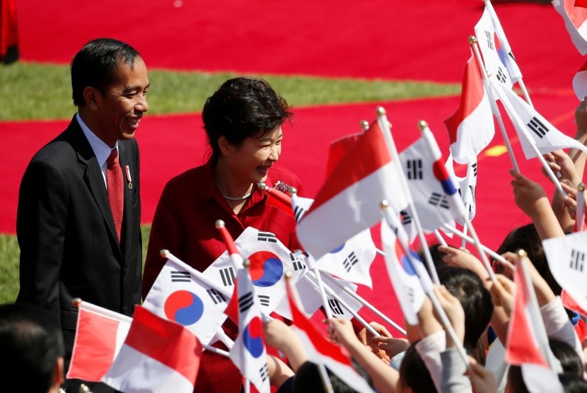 Apakah Jokowi Fans KPOP dan jadi Kpopers? Ini Jawabannya