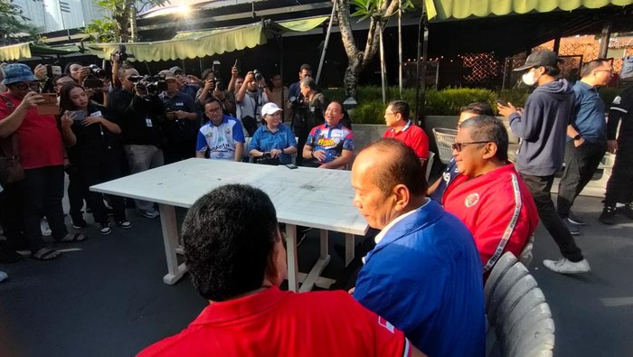 Jelang Pertemuan Puan dan AHY, Elite Demokrat dan PDI Perjuangan Berkumpul di GBK