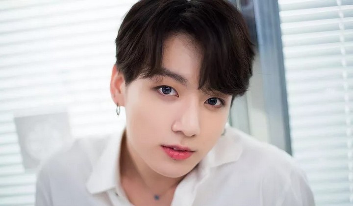 Daftar Nama Koleksi Sepatu Jungkook Lengkap Beserta Harganya, Kira-kira Seberapa Mahal Ya?