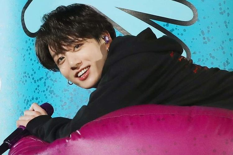 Bertemu Jungkook BTS di Toilet, YouTuber Ini Beruntung Bisa Selfie Bareng