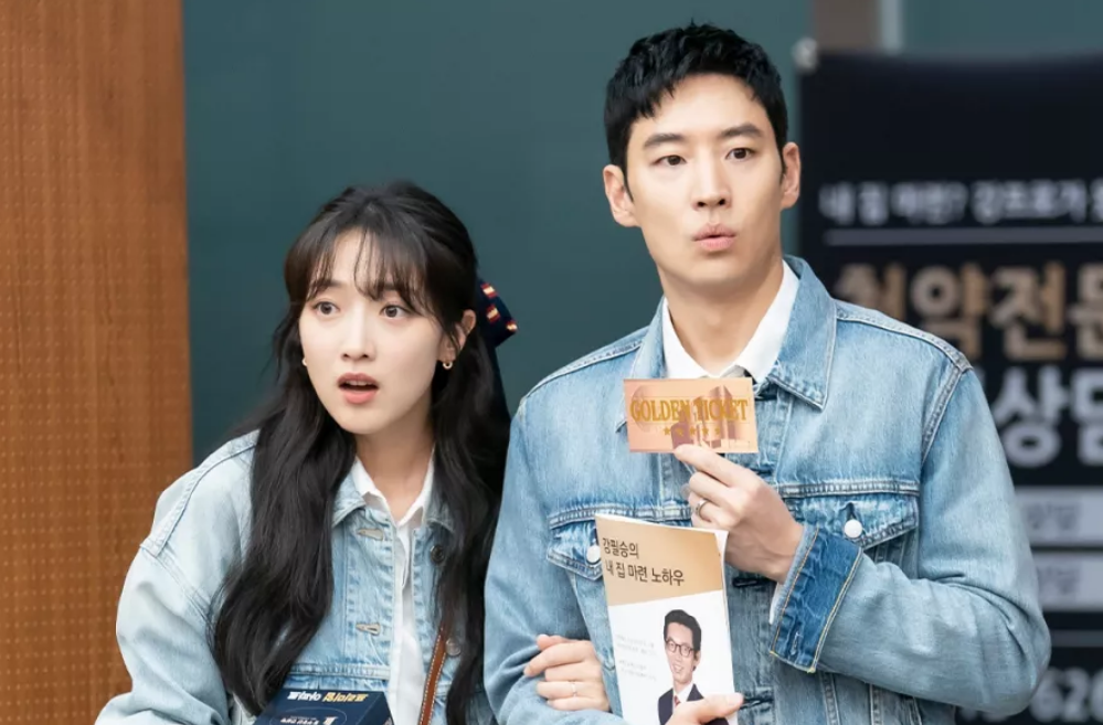 Lee Je Hoon dan Pyo Ye Jin Berpura-pura jadi Pengantin Baru di “Taxi Driver 2”