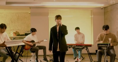 Baekhyun EXO Rilis Lagu Terbaru 'Love Again'