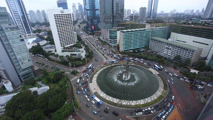 6 Fakta Mobil Tercebur di Bundaran HI Jakarta