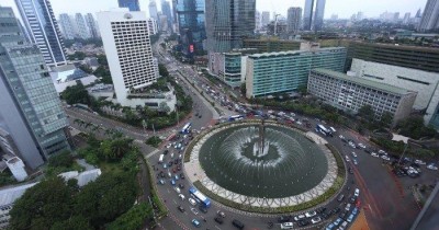 6 Fakta Mobil Tercebur di Bundaran HI Jakarta