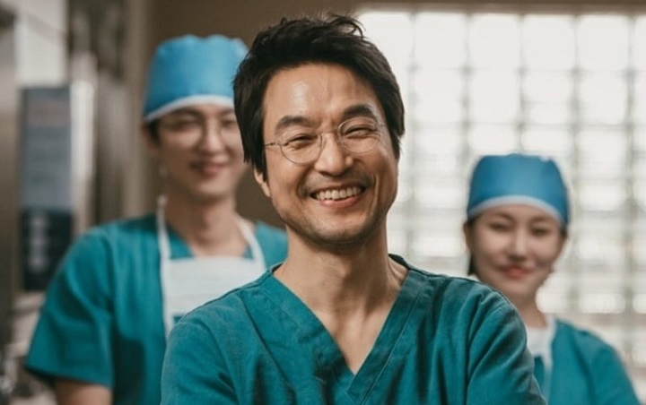 Profil dan 8 Fakta Han Suk Kyu, Pemeran Guru Kim di Drakor 'Dr. Romantic 2'