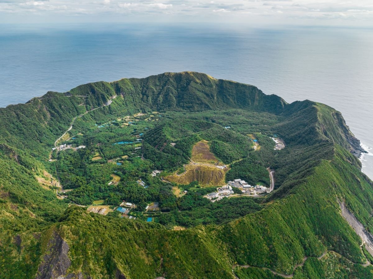 Aogashima: Kota di Tengah Gunung Berapi Jepang