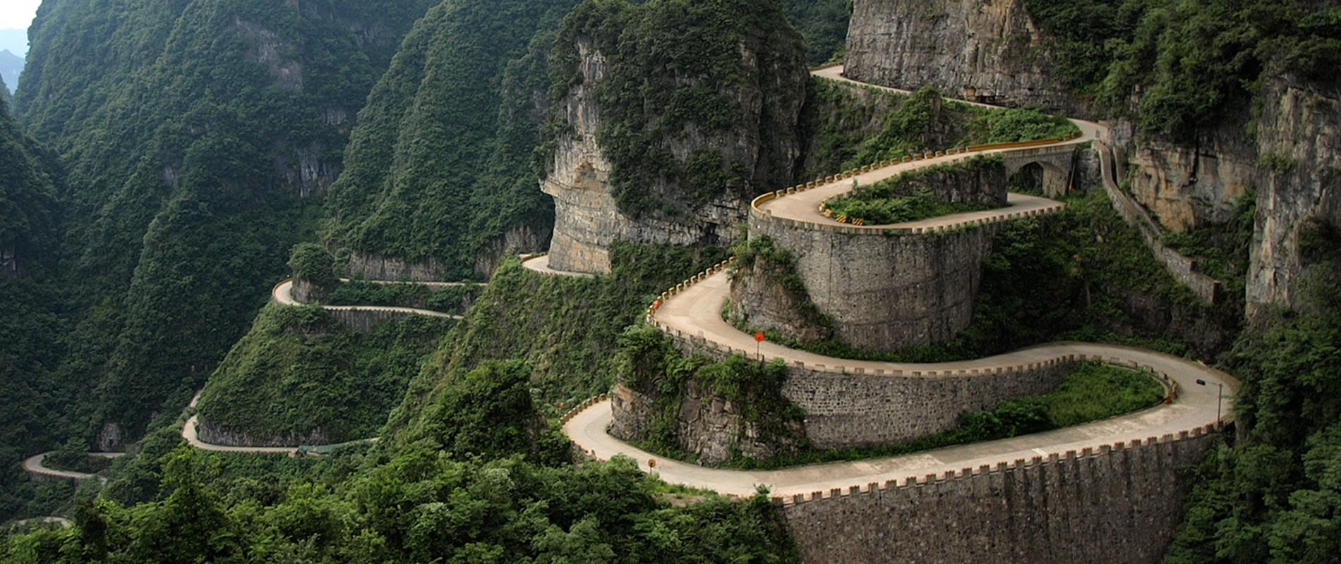 Tianmen Road: Jalanan Berkelok yang Justru jadi Favorit Pesepeda