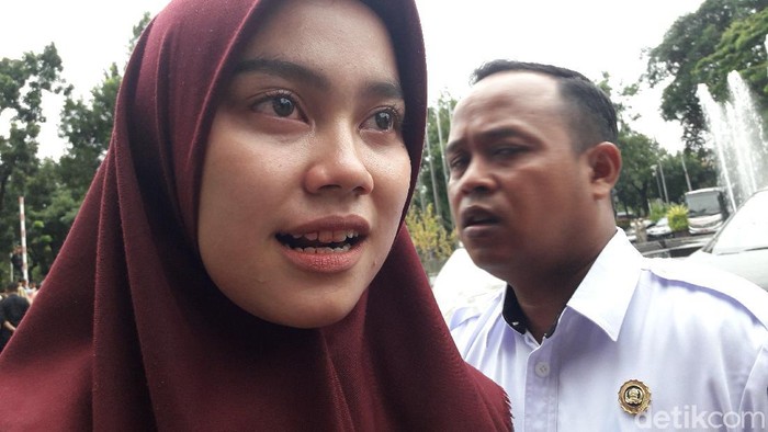 6 Fakta Pamdal Wanita yang Jadi Korban Aksi Unjuk Rasa di Balai Kota