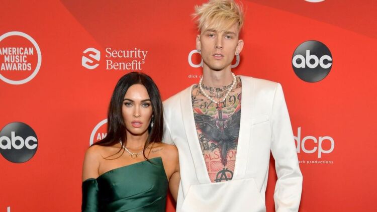 Megan Fox Aktif di Instagram Lagi, Gimana Nasib Machine Gun Kelly?