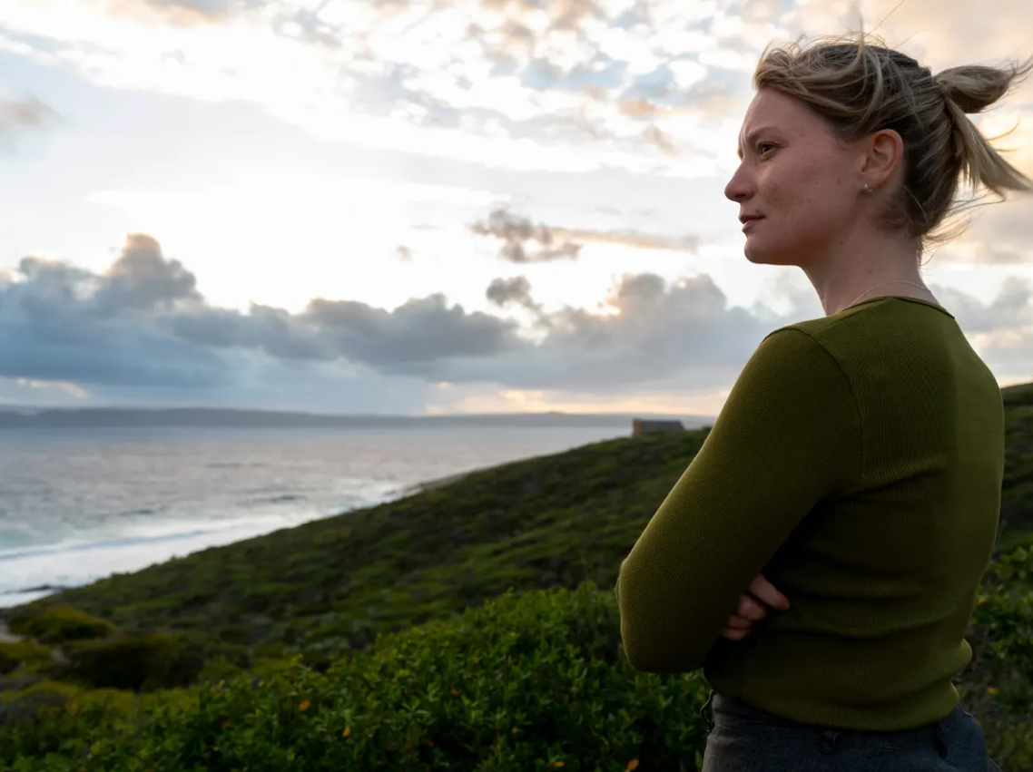 Sinopsis Blueback (2022)