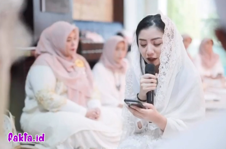 Anak Feni Rose Menikah di Tengah Wabah Virus Corona