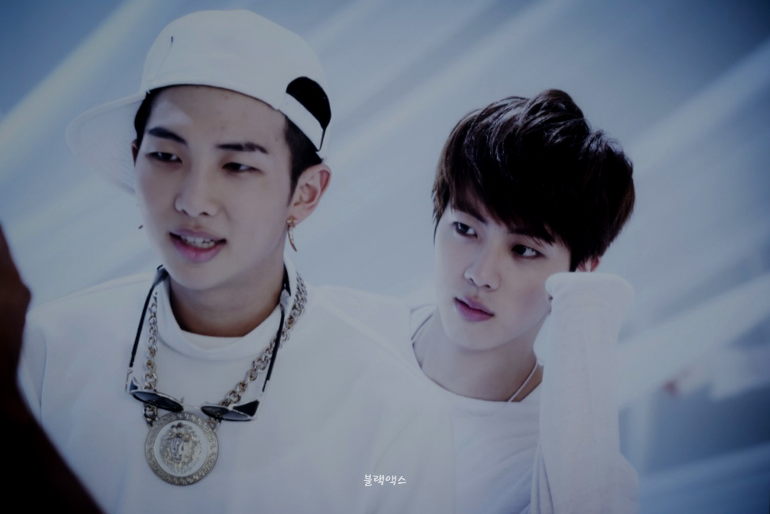 Foto-foto BTS Exhibition MOTS ON:E