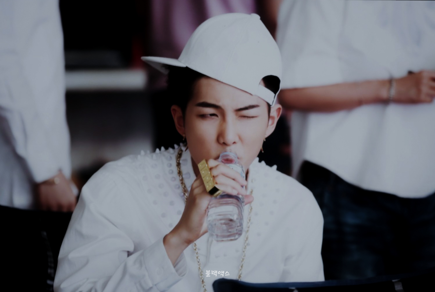 Foto-foto BTS Exhibition MOTS ON:E