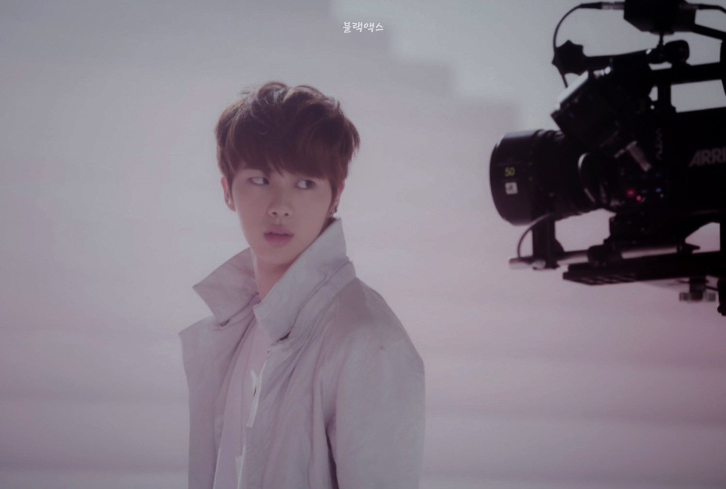 Foto-foto BTS Exhibition MOTS ON:E