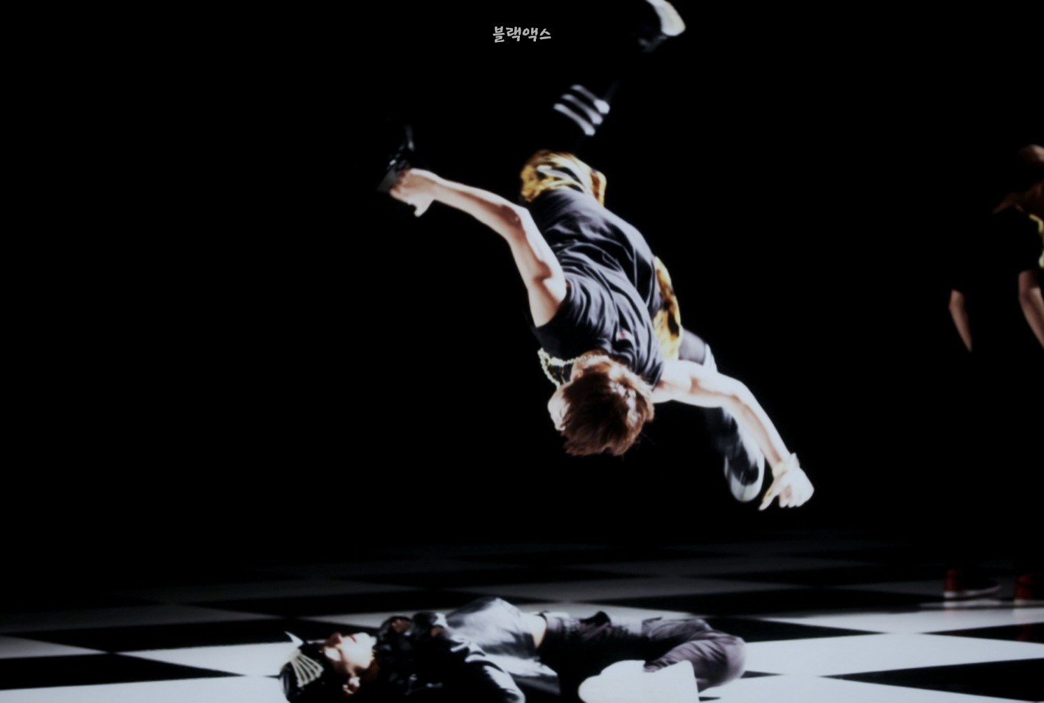 Foto-foto BTS Exhibition MOTS ON:E